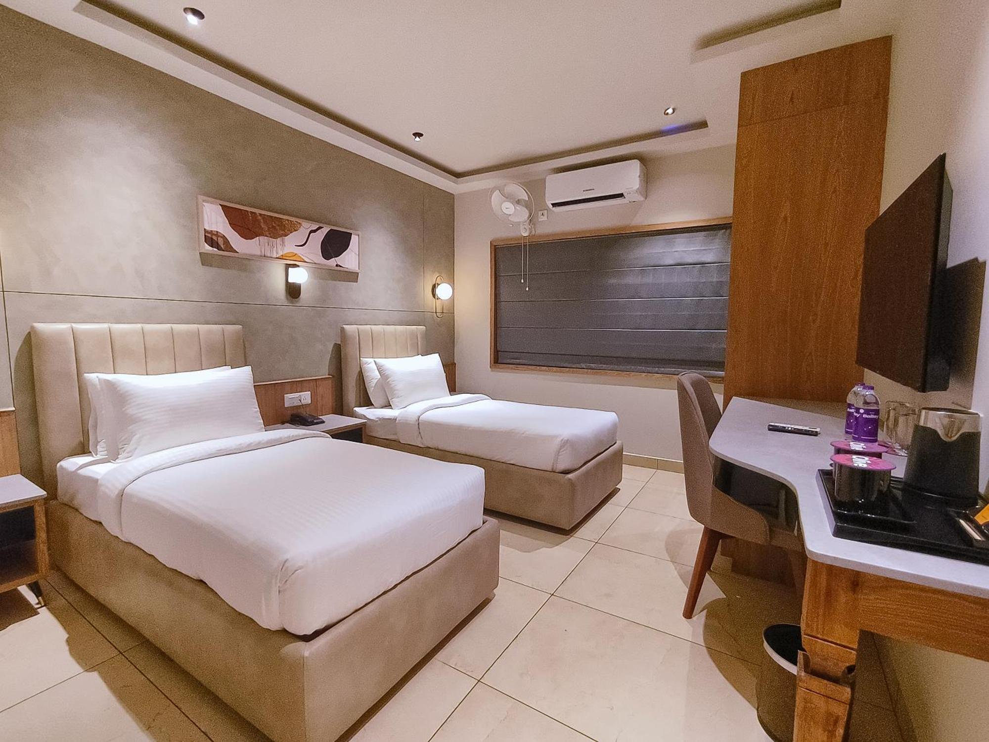 Olive Hotel Le Opera By Embassy Group Bengaluru Kültér fotó
