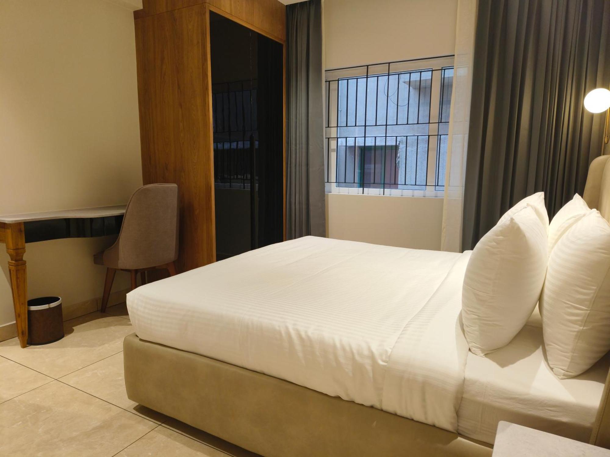 Olive Hotel Le Opera By Embassy Group Bengaluru Kültér fotó