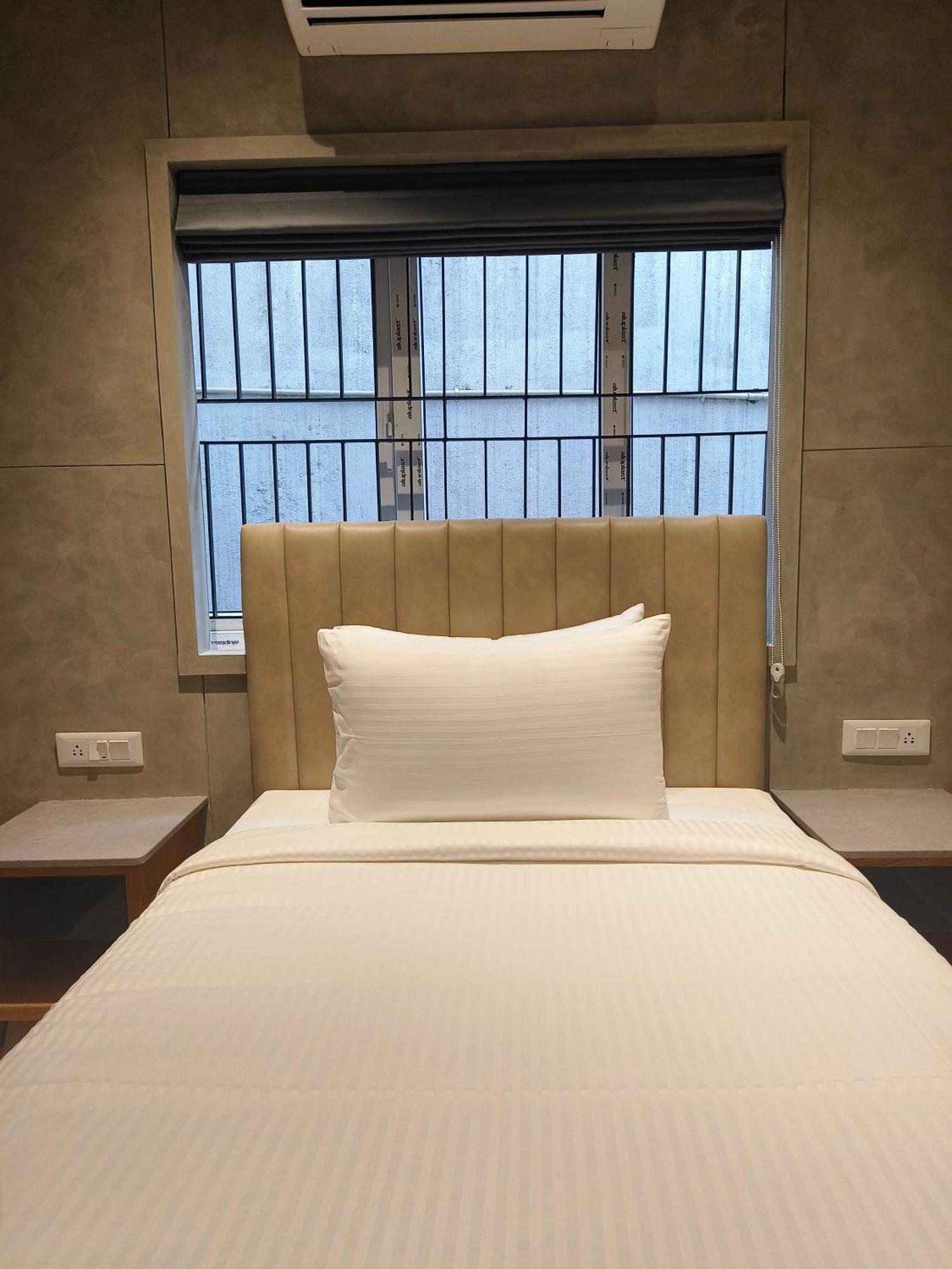 Olive Hotel Le Opera By Embassy Group Bengaluru Kültér fotó